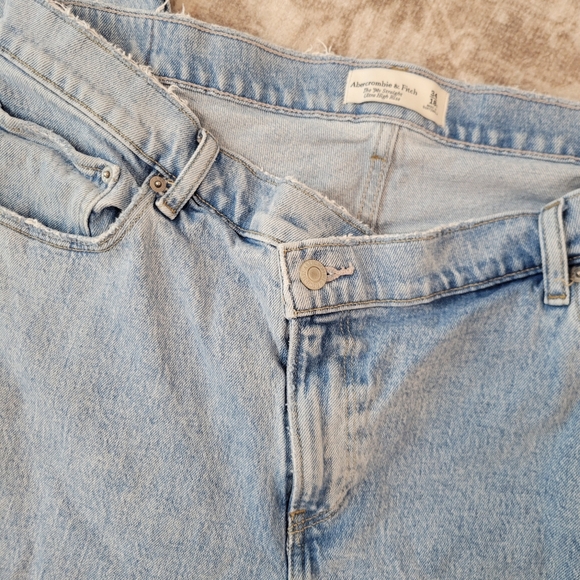 Abercrombie & Fitch 90’s Straight Ultra High Rise Jeans 34/18S Criss Cross Waist - Picture 3 of 5